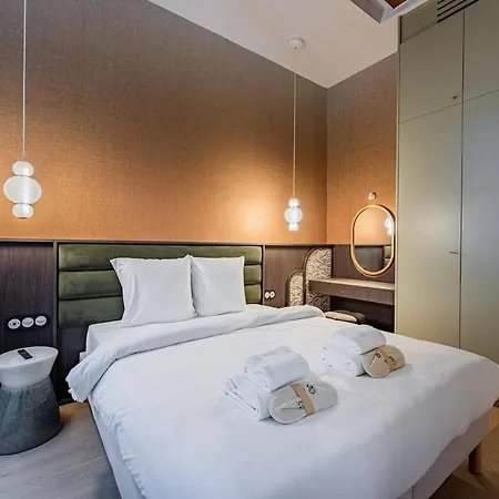 New 6 People - Saint Germain Notre-dame#ac * Paryż